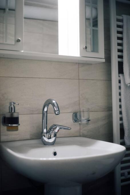 Το Σπίτι Της Ευτυχίας Στούντιο Apartment Karpenísion Екстериор снимка