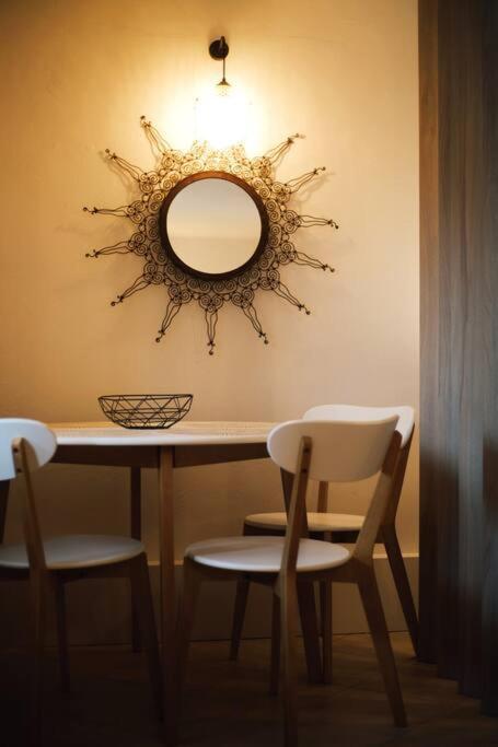 Το Σπίτι Της Ευτυχίας Στούντιο Apartment Karpenísion Екстериор снимка